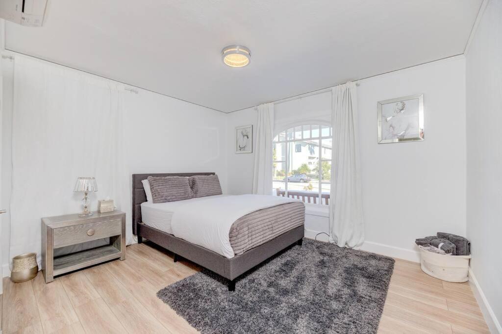 Lovely White Beach House Redondo Beach Bagian luar foto
