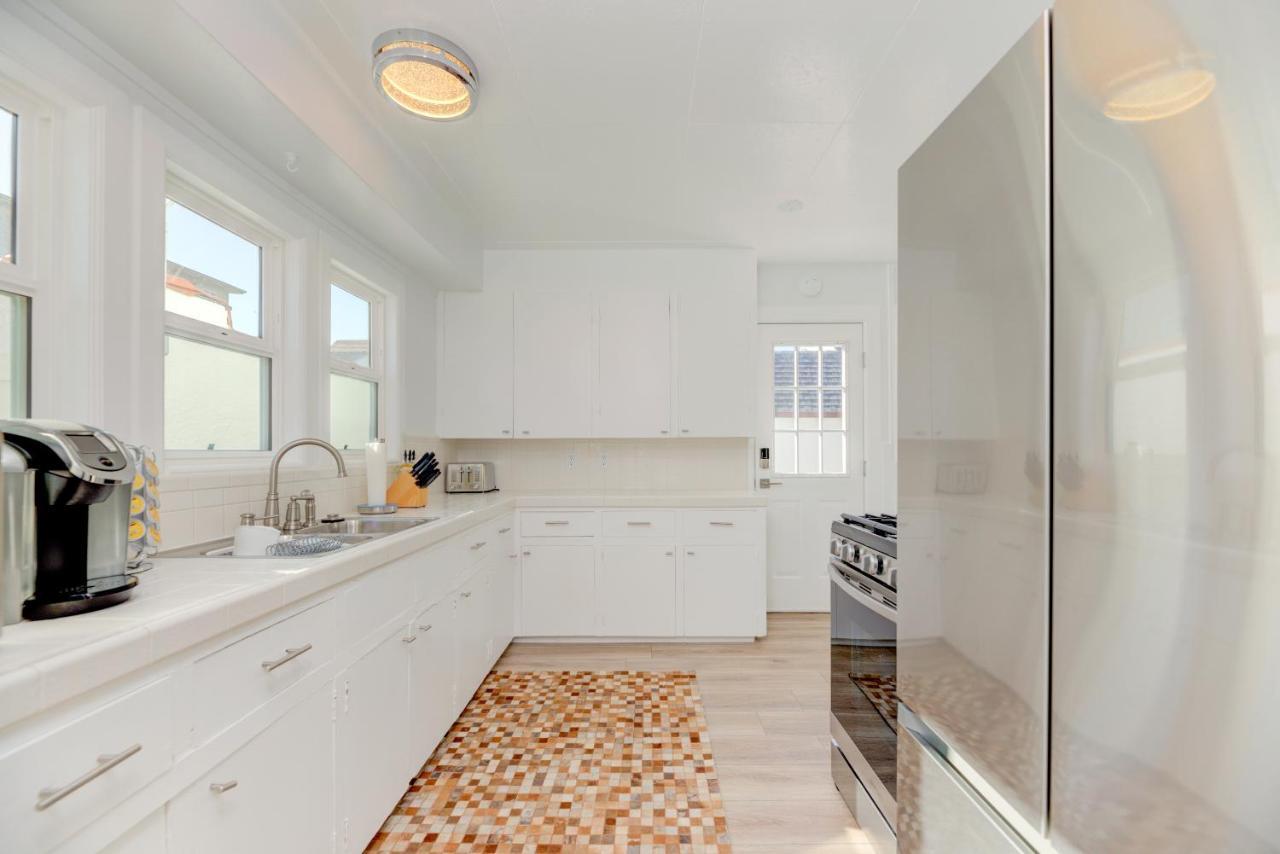 Lovely White Beach House Redondo Beach Bagian luar foto