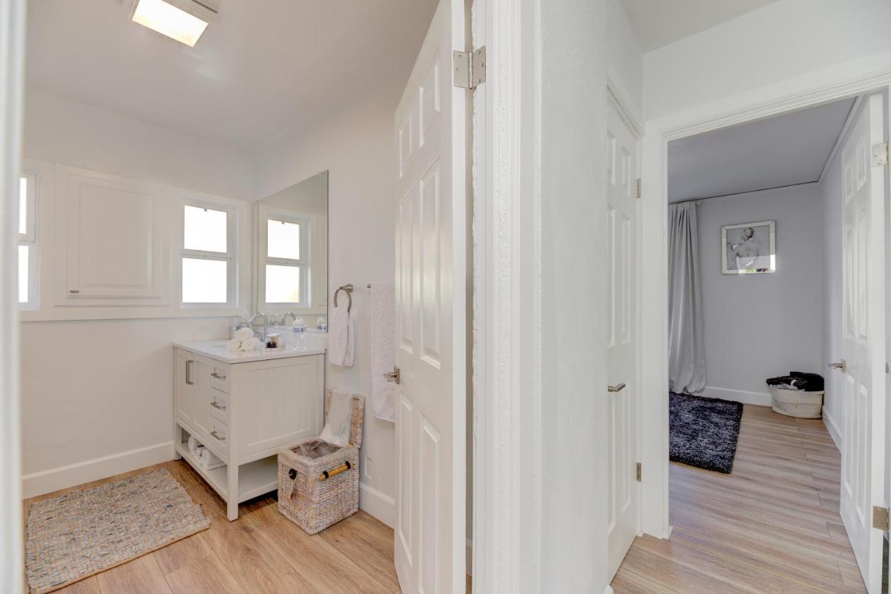 Lovely White Beach House Redondo Beach Bagian luar foto